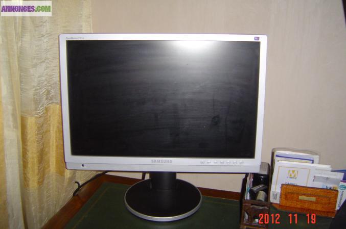 Ecran 22 pouces