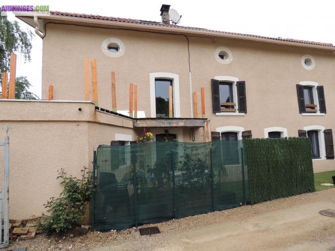 Maison en pisé rénovée