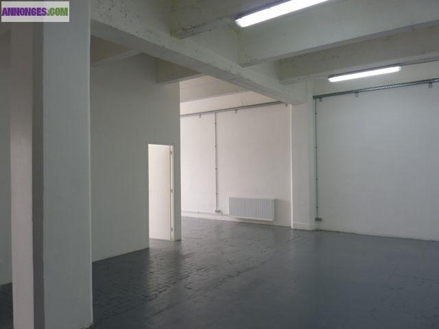 Local d'activité 135 m2 proche de Paris-bail 3/6/9