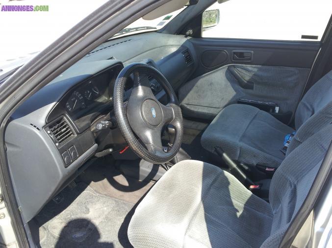 Ford Orion Ghia 1.6L 105cv pour pièces