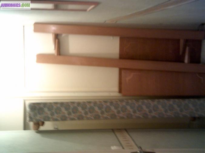 2 lits 90+trois sommiers+1 matelas