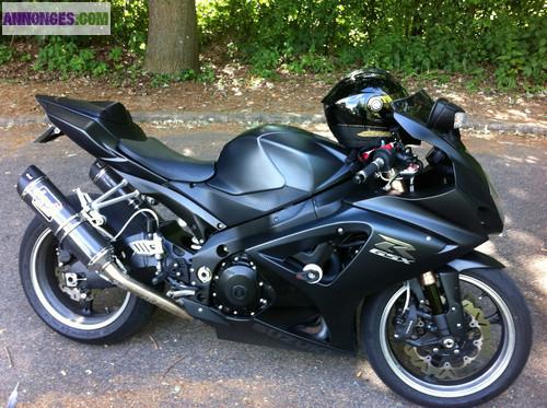 SUZUKI GSXR 1000 Noire Mat