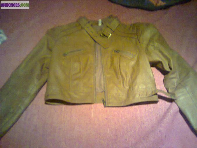 Veste courte taille s