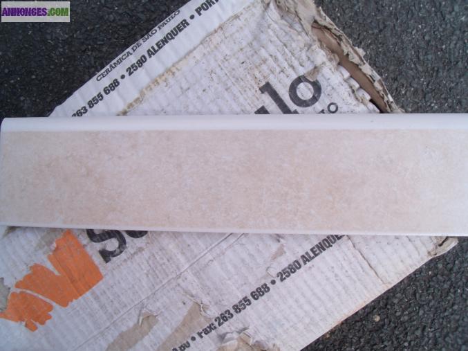 Plinthes en céramique beige