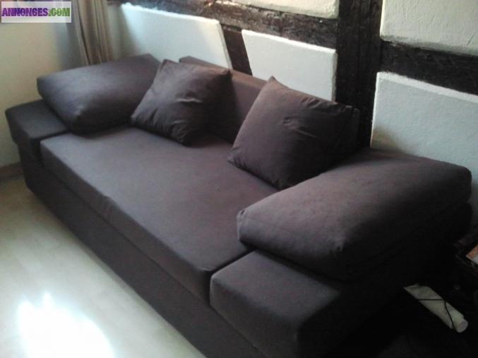 Canapé brun/chocolat + deux coussins