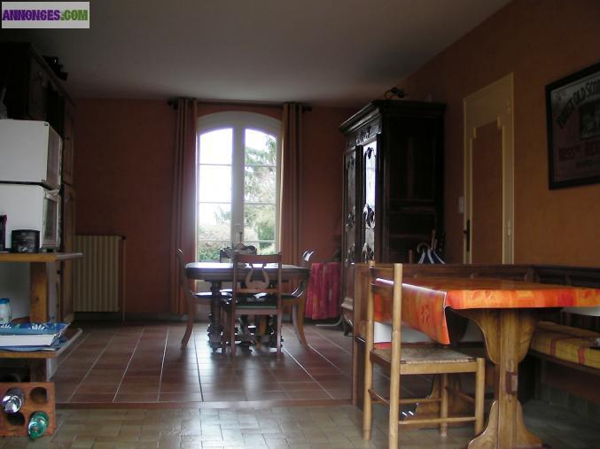 Propriété 7 pièces, 185m2 sur 7600m2 clos et arborés