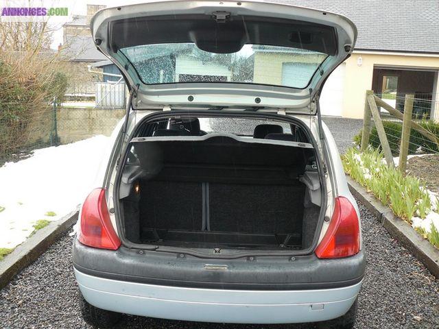 RENAULT CLIO II 1.9 D RXE 5P