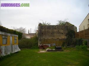 Terrain à bâtir avec maison en ruines