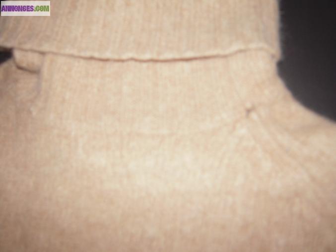 Pull à col roulé taille S marque BCBG Maxazria