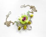 Un collier"orchidée"  - Miniature